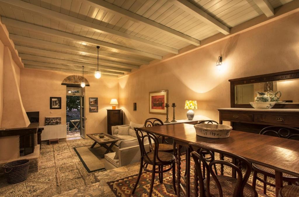 Kyparissia Old Town Lodge With Amazing Sea View Buitenkant foto