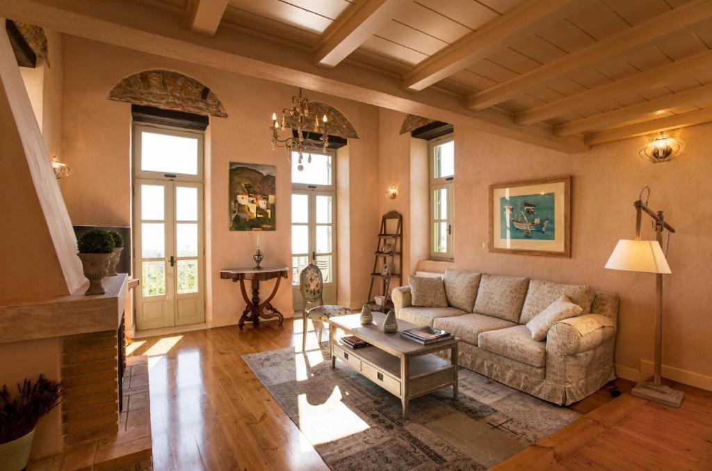 Kyparissia Old Town Lodge With Amazing Sea View Buitenkant foto