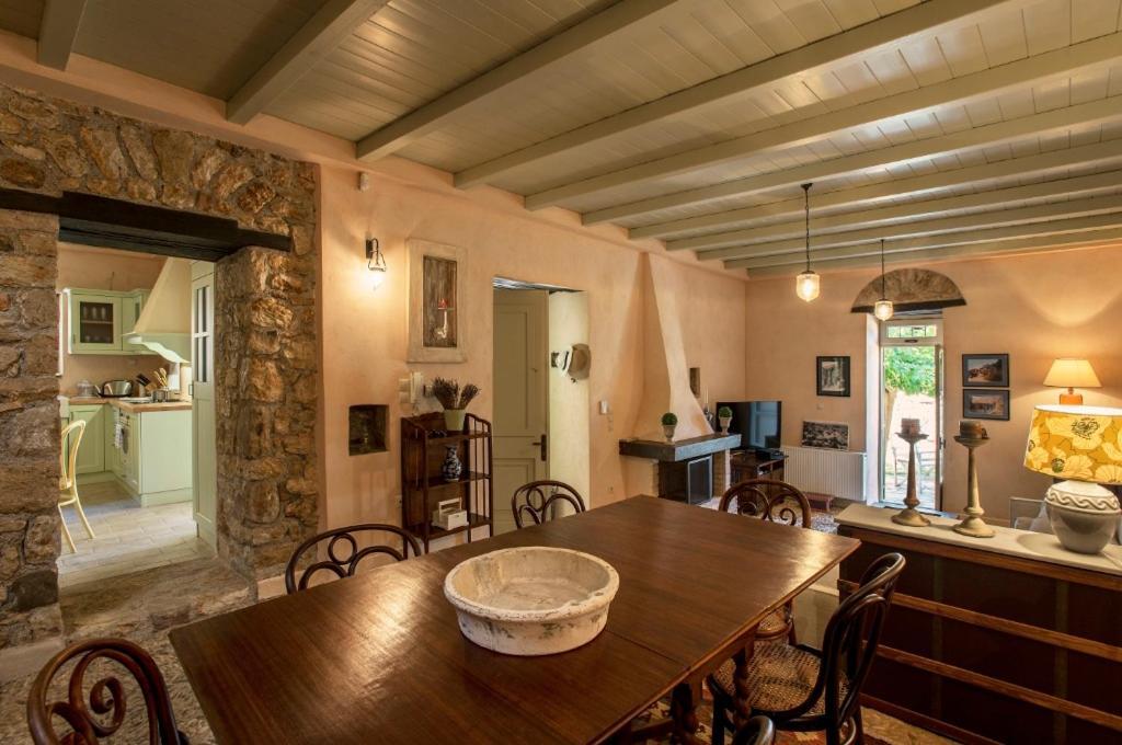 Kyparissia Old Town Lodge With Amazing Sea View Buitenkant foto
