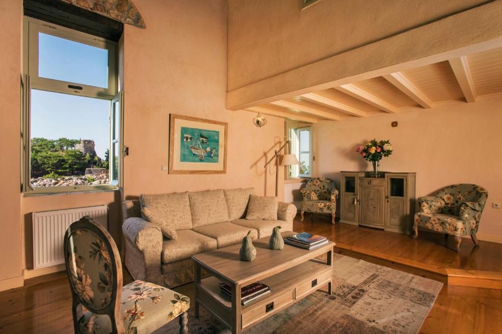 Kyparissia Old Town Lodge With Amazing Sea View Buitenkant foto